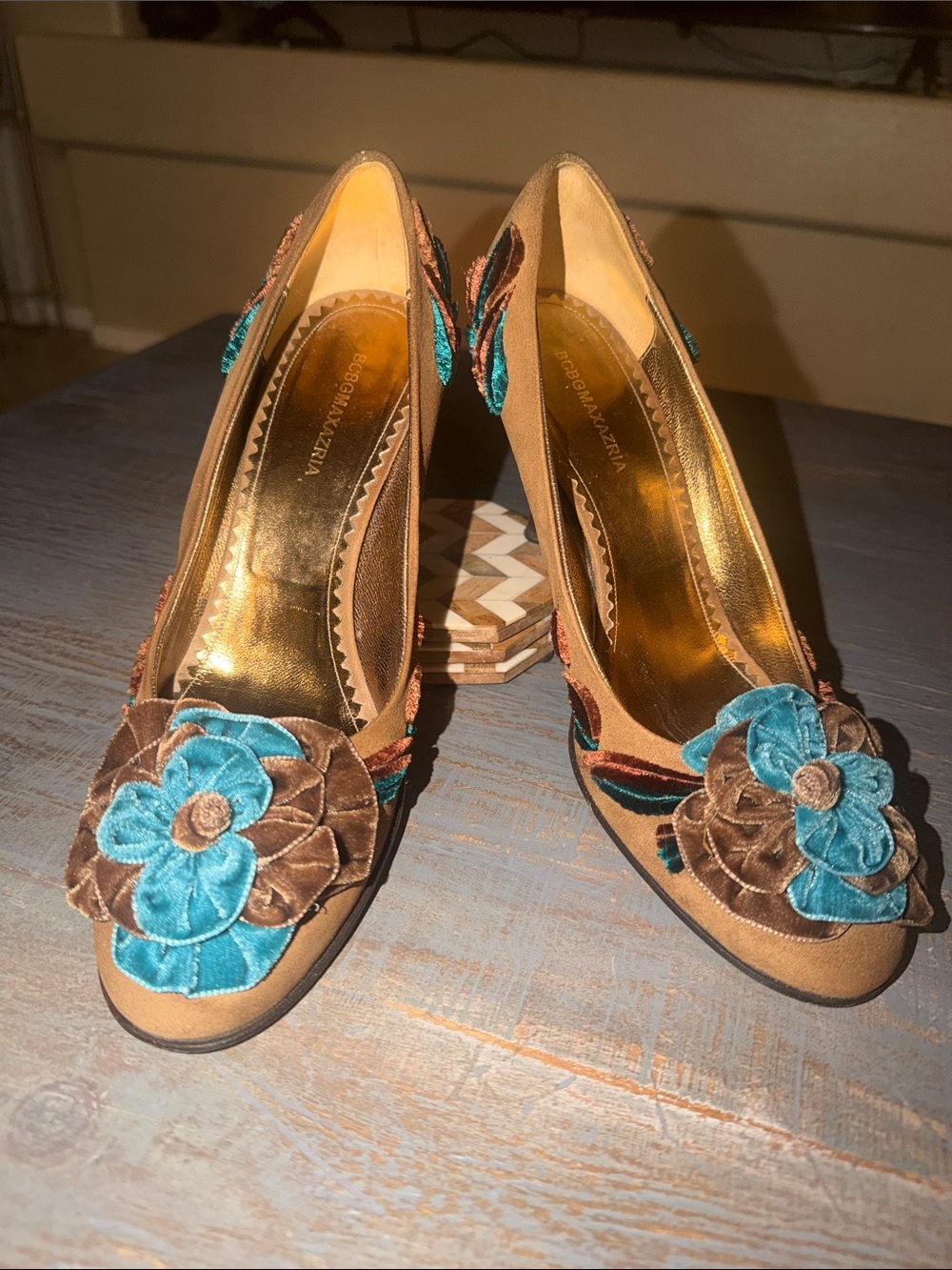 BCBGMaxAzria Brown and Turquoise Floral Velvet Pumps - Picture 2 of 9